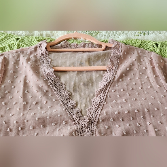 Lace top - Picture 3 of 9